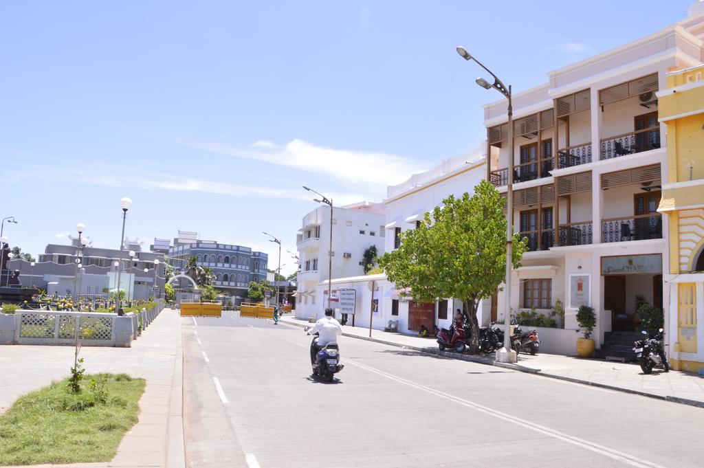 Cours Chabrol Hotel Pondicherry Exterior foto