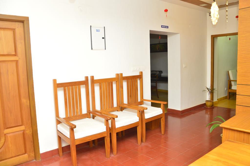 Cours Chabrol Hotel Pondicherry Exterior foto