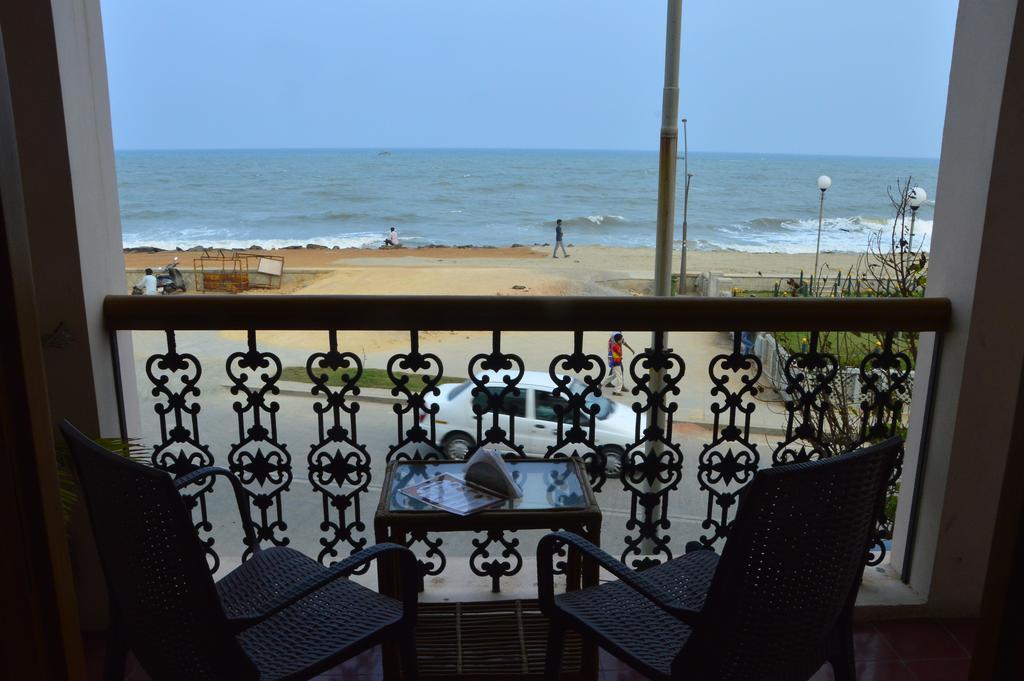 Cours Chabrol Hotel Pondicherry Quarto foto