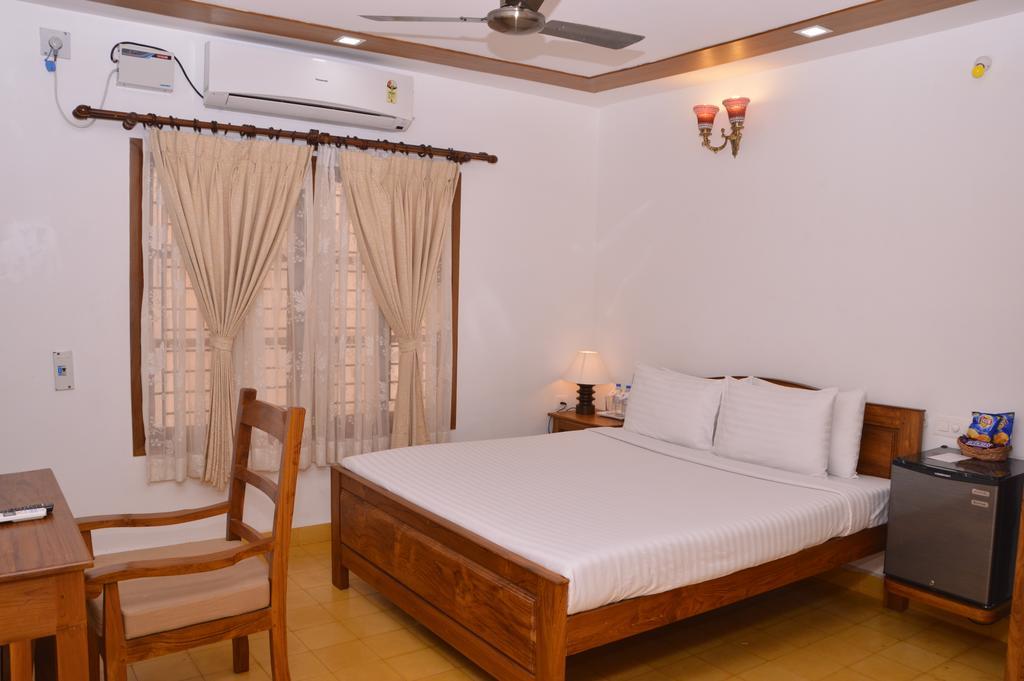 Cours Chabrol Hotel Pondicherry Quarto foto