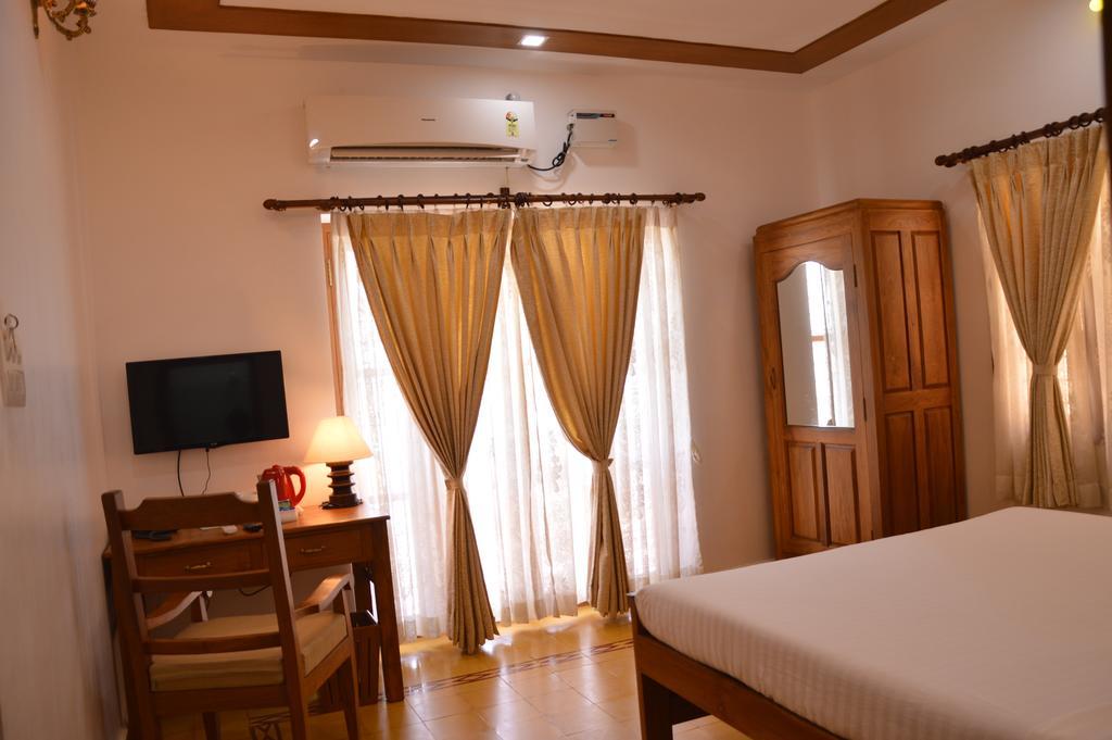 Cours Chabrol Hotel Pondicherry Quarto foto