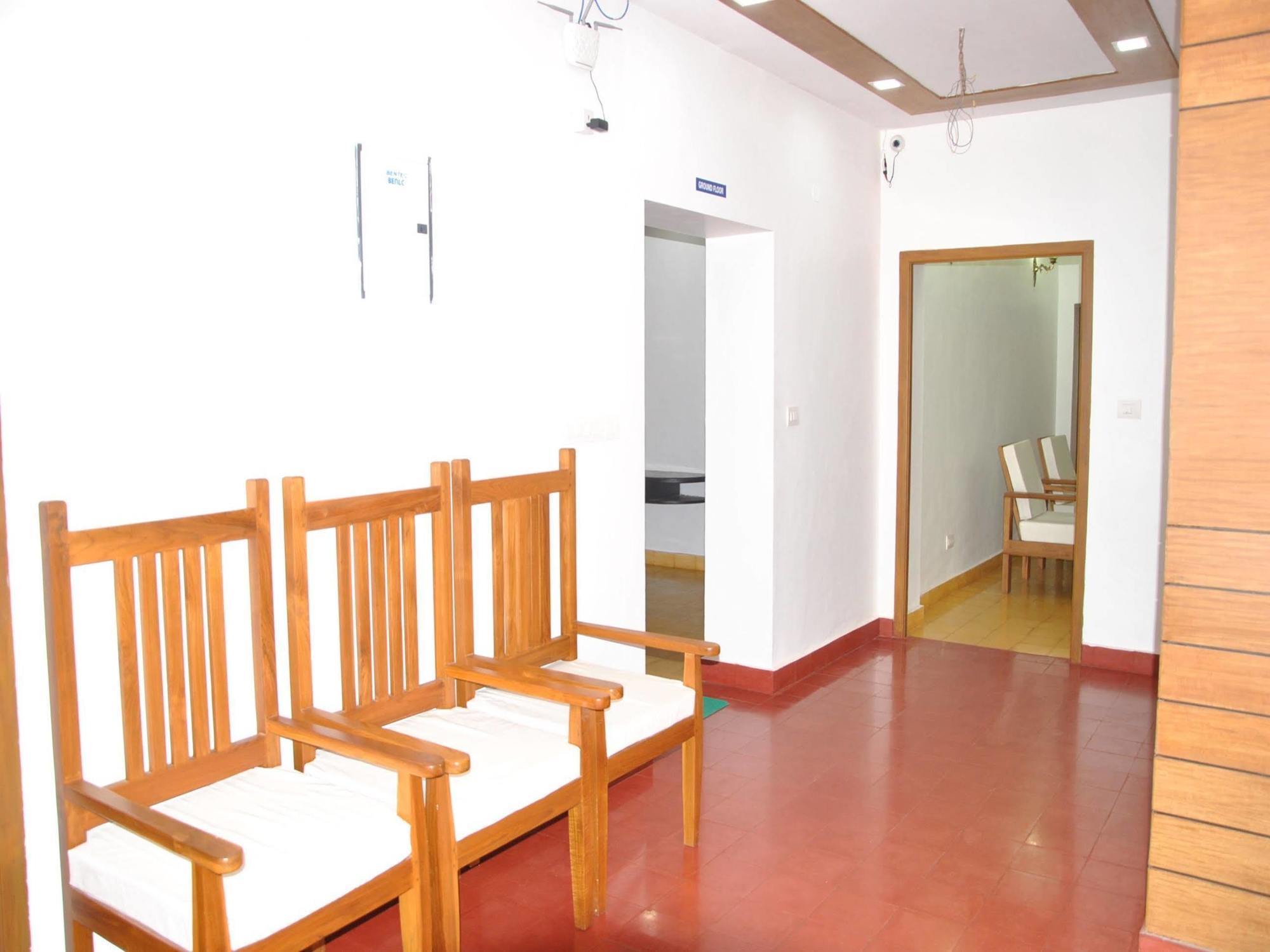 Cours Chabrol Hotel Pondicherry Exterior foto